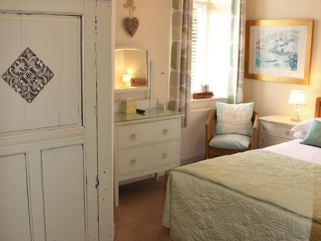 Trafalgar House Torquay Room photo