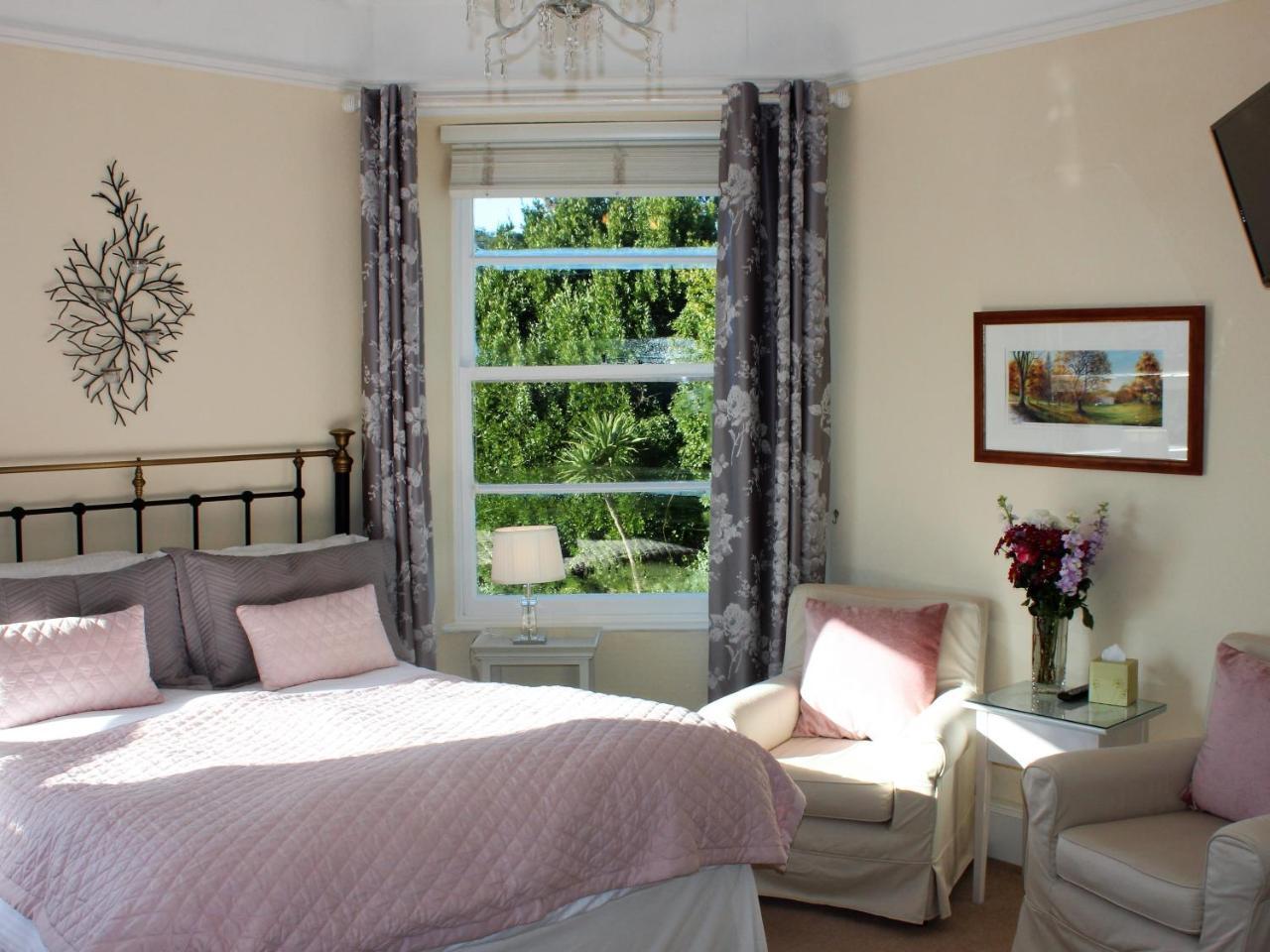 Trafalgar House Torquay Room photo